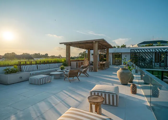 Bull House Amazing 6 Bedrooms Contemporary In Villa Seminyak