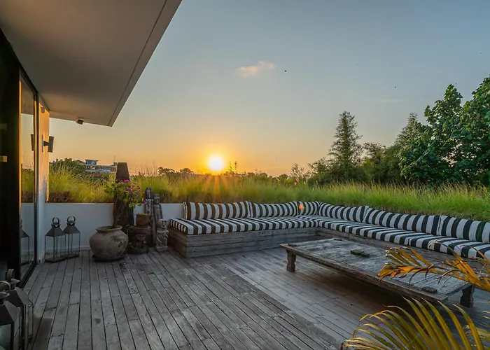 Bull House Amazing 6 Bedrooms Contemporary In *