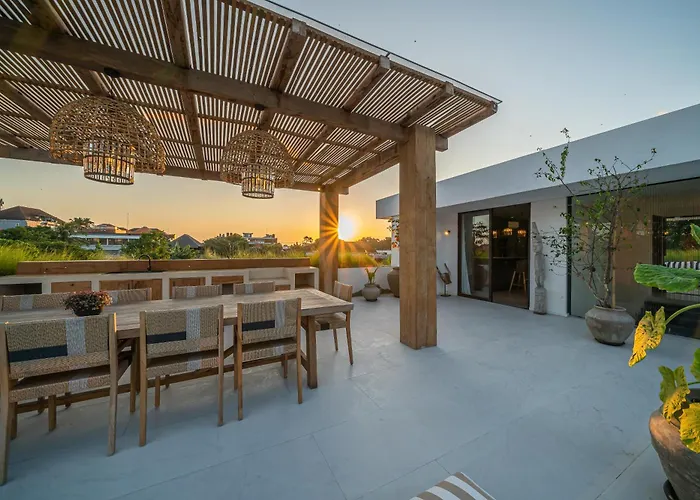 Bull House Amazing 6 Bedrooms Contemporary In Villa