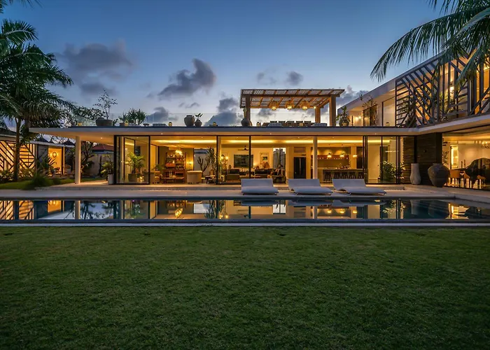 Villa Bull House Amazing 6 Bedrooms Contemporary In *