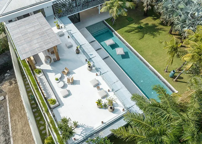 Bull House Amazing 6 Bedrooms Contemporary In *