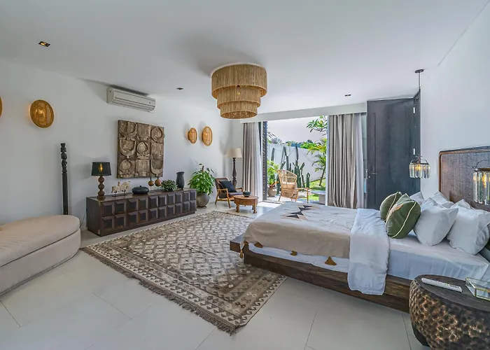 Villa Bull House Amazing 6 Bedrooms Contemporary In *