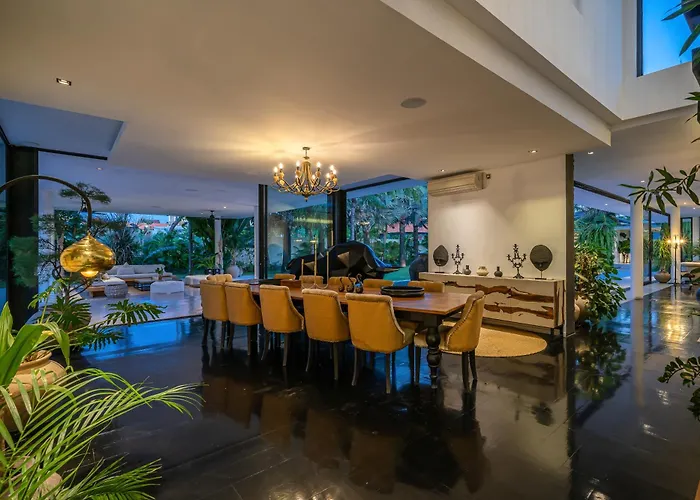 Villa Bull House Amazing 6 Bedrooms Contemporary In Seminyak (Bali)