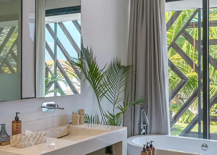 Bull House Amazing 6 Bedrooms Contemporary In Seminyak (Bali)