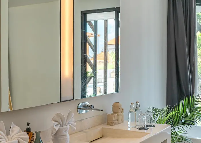 Villa Bull House Amazing 6 Bedrooms Contemporary In