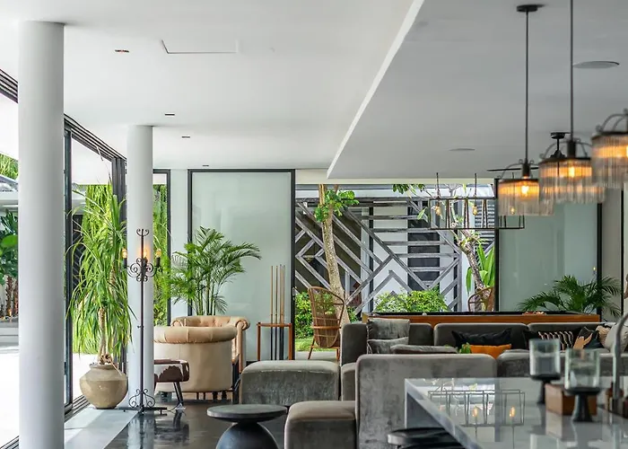 Bull House Amazing 6 Bedrooms Contemporary In * Seminyak (Bali)